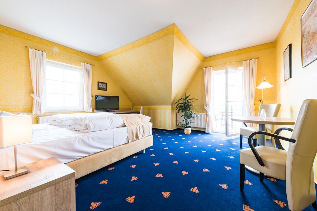 Hotel Boddenhus Garni Zingst Εξωτερικό φωτογραφία