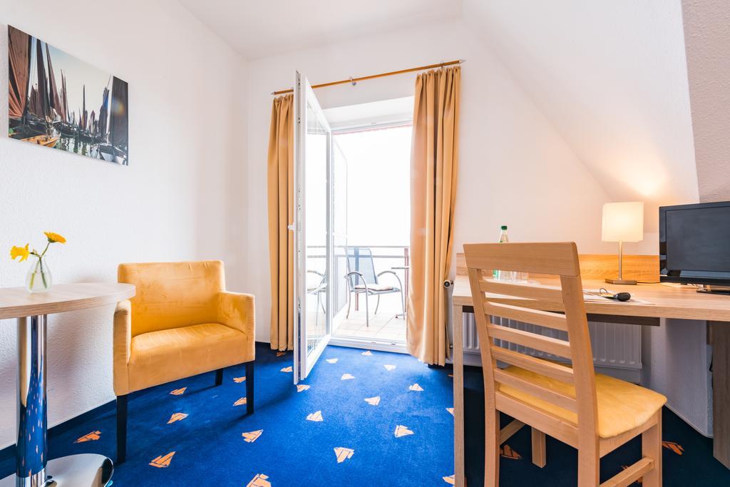 Hotel Boddenhus Garni Zingst Εξωτερικό φωτογραφία