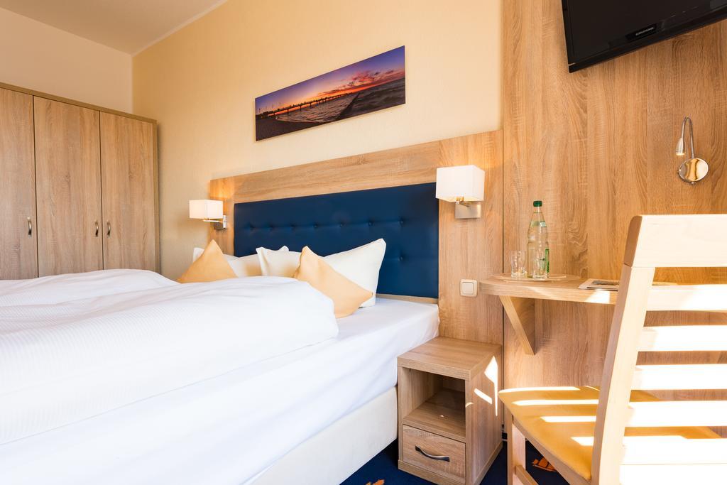 Hotel Boddenhus Garni Zingst Εξωτερικό φωτογραφία