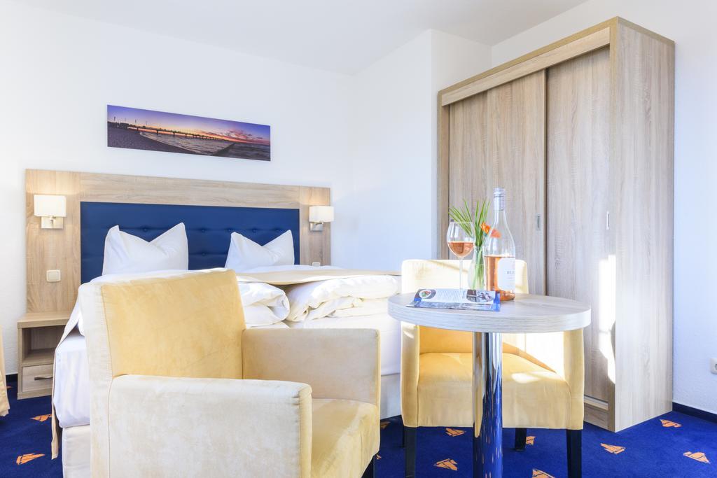 Hotel Boddenhus Garni Zingst Εξωτερικό φωτογραφία