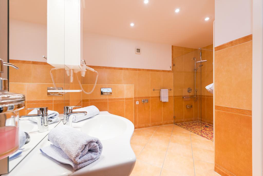 Hotel Boddenhus Garni Zingst Εξωτερικό φωτογραφία